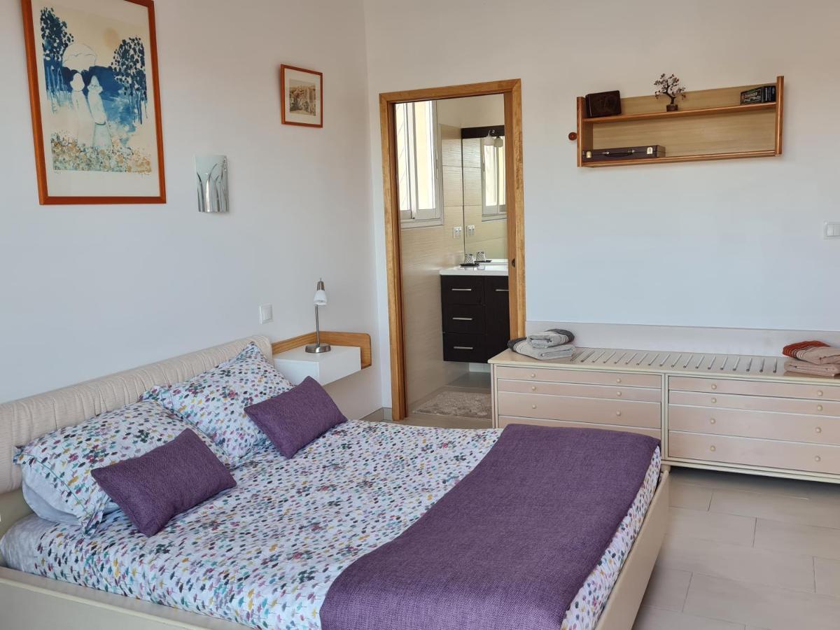 Chambres d'hôtes B&B La Bergeronnette avec piscine couverte chauffée Bizanet Exterior foto