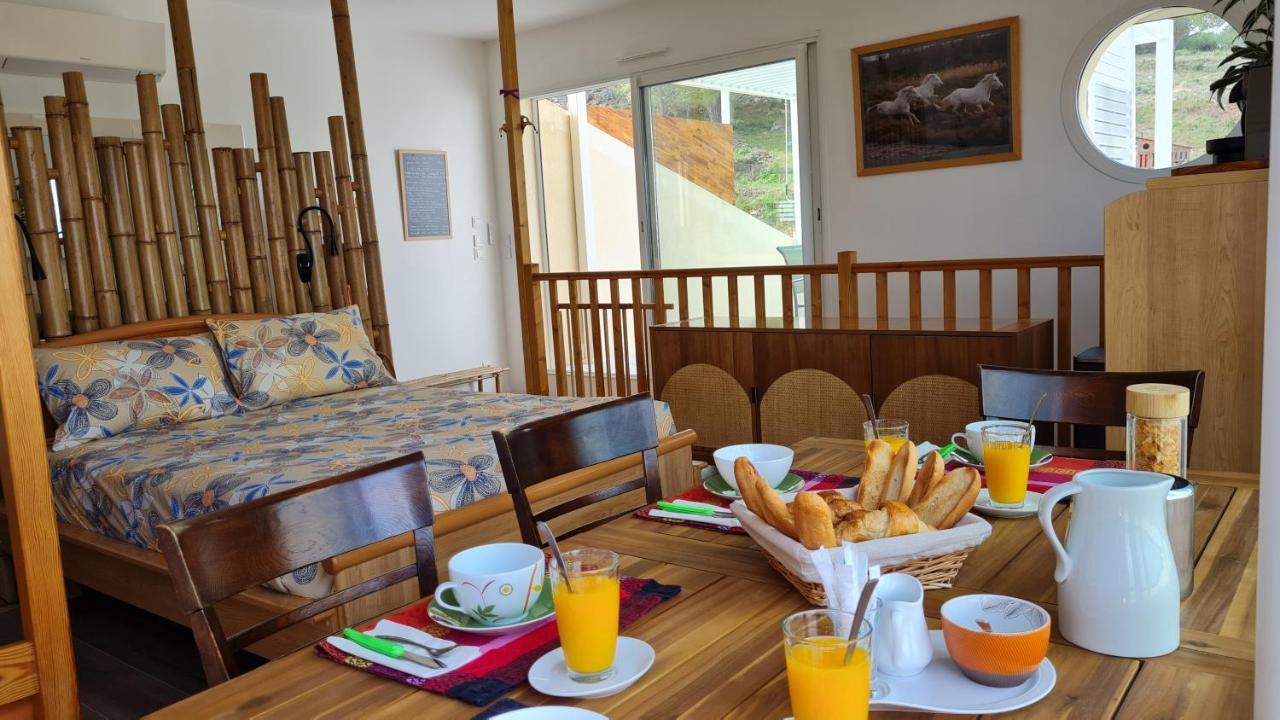 Chambres d'hôtes B&B La Bergeronnette avec piscine couverte chauffée Bizanet Exterior foto